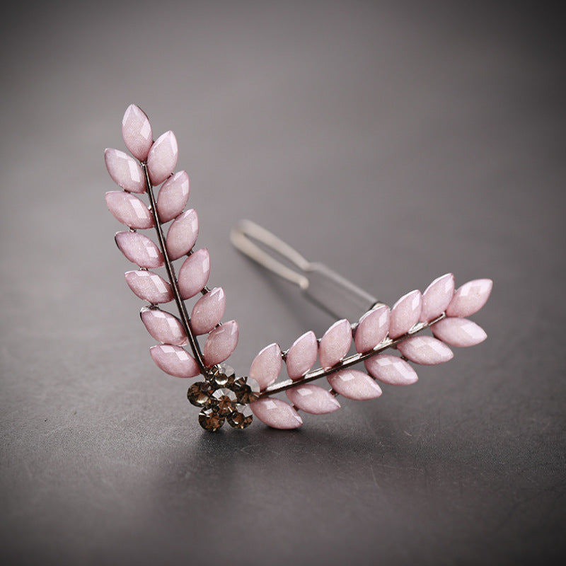 Korean-Style V-Shaped Hair Clip - Elegant Back Head Clip for Short Hair