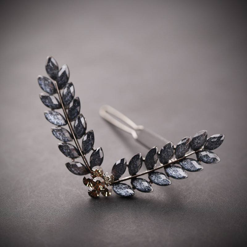 Korean-Style V-Shaped Hair Clip - Elegant Back Head Clip for Short Hair