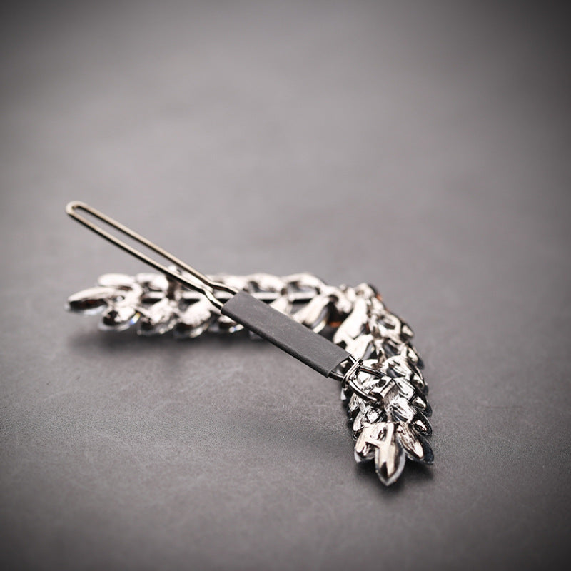 Korean-Style V-Shaped Hair Clip - Elegant Back Head Clip for Short Hair